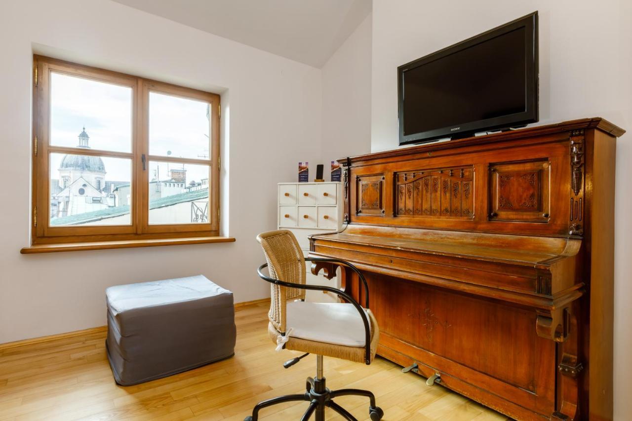 Ok Main Square Apartments Krakow Luaran gambar