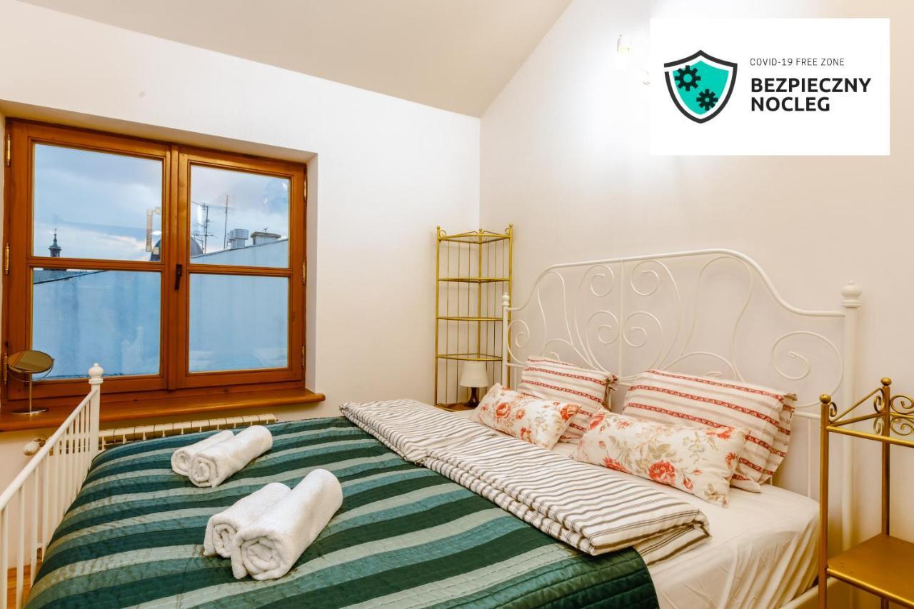 Ok Main Square Apartments Krakow Luaran gambar